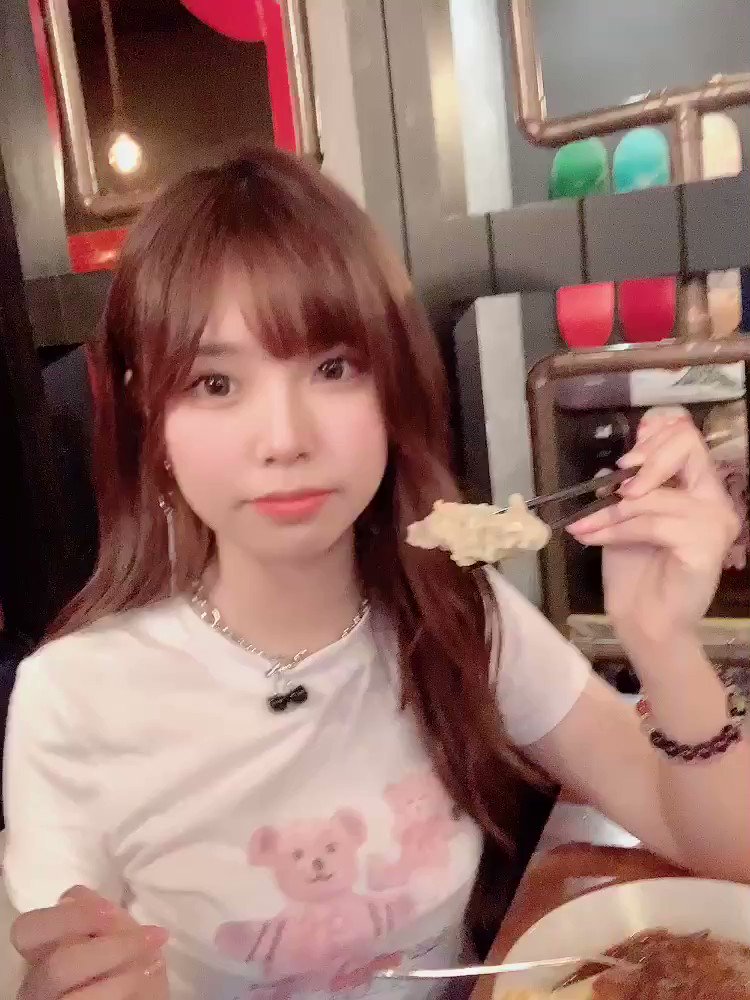 食べている動画🍤
皆さん夕飯何食べするつもりでしょうか？