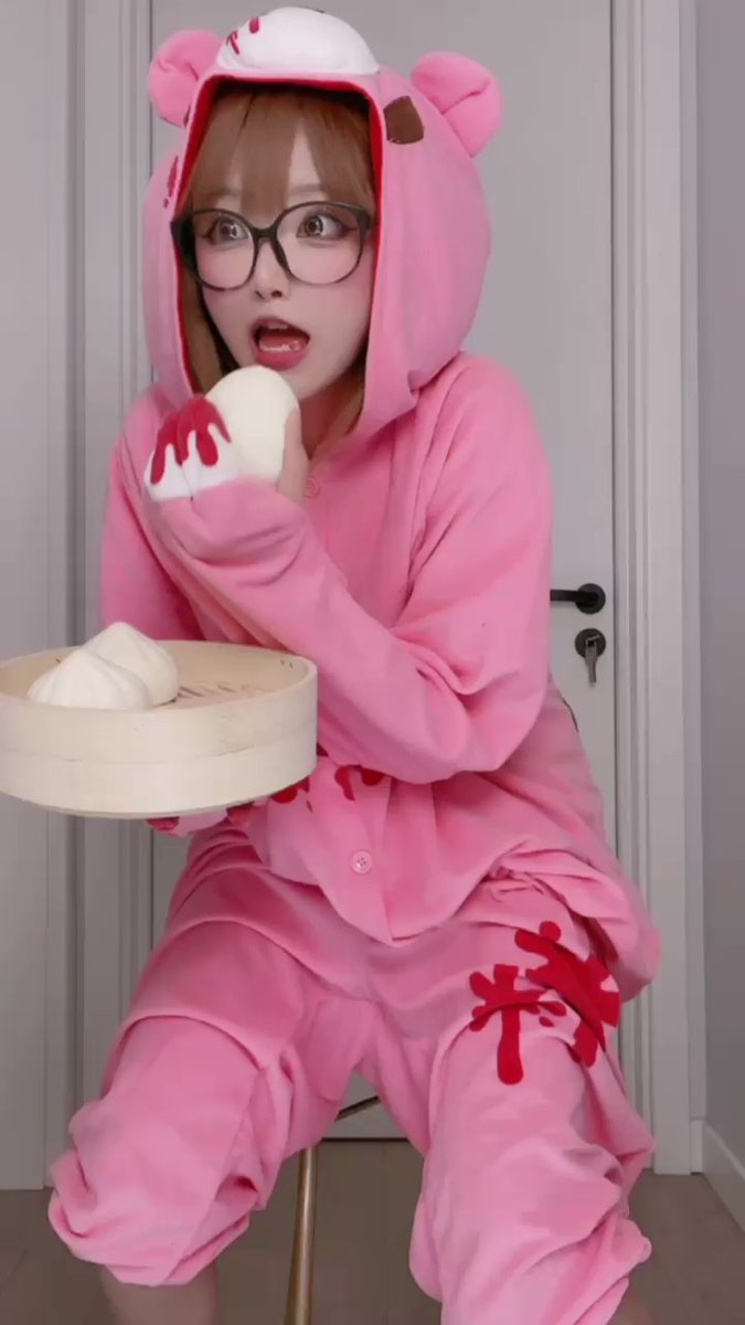 どんな餡のまんじゅうが好きですか？
甘いのかしょっぱいのか？

What flavor of steamed stuffed bun do you like? Sweet or salty?