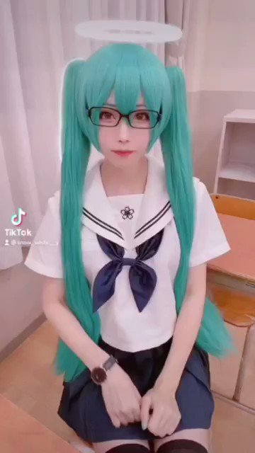 シンデレラ
(本家動画のコスプレではありません🙅🏻‍♀️)

https://vt.tiktok.com/ZSe1FpV7u/

#TikTok
#しらゆきミク