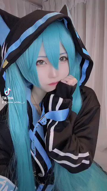 にゃんにゃんねこ🐈‍⬛💙

https://vt.tiktok.com/ZSe1D9fdJ/

#TikTok
#しらゆきミク