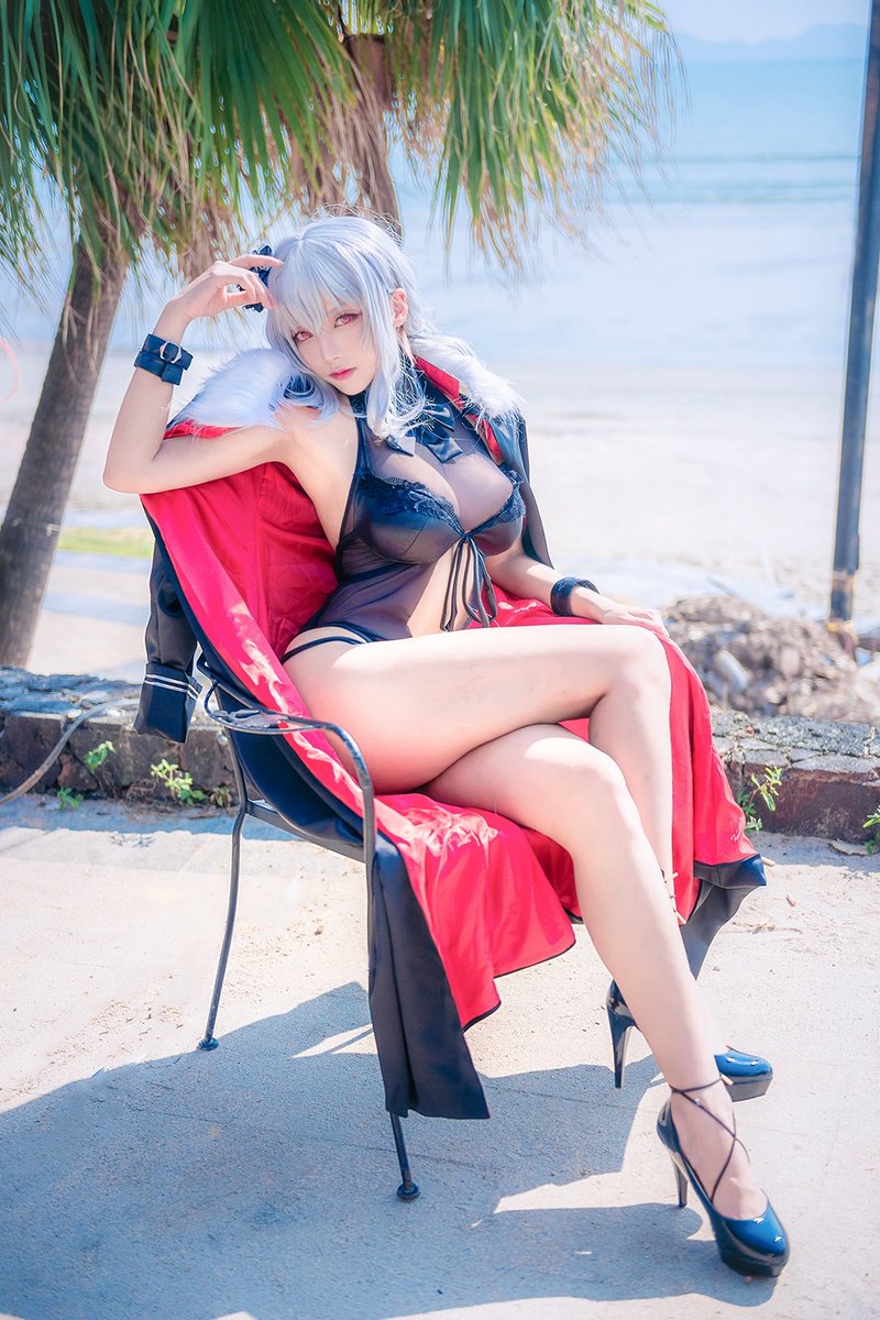 Pinned: #アズールレーン #cosplay 780伯爵(ง •̀_•́)ง