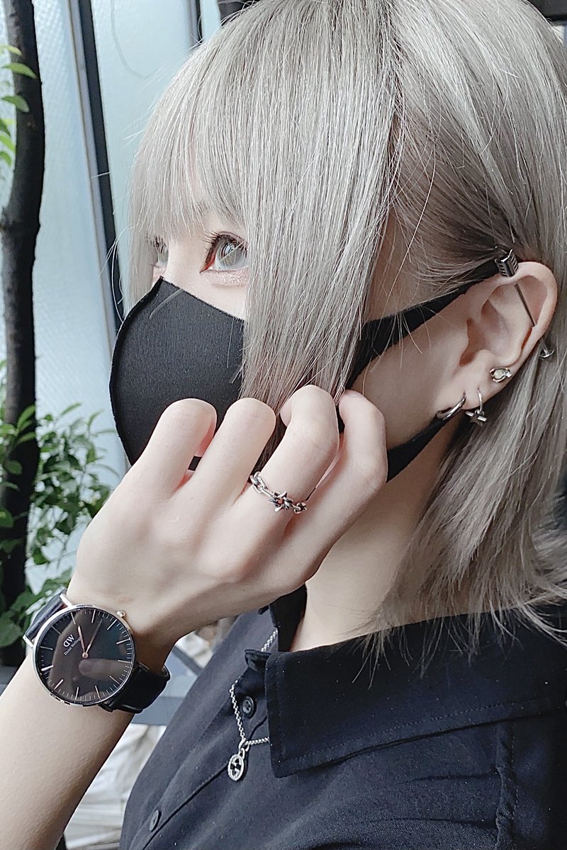 ディールデザイン(＠Deal_harajuku)さんから6スターチェーンリングをいただきました🌟
星と鎖がモチーフになっていてめちゃくちゃ可愛い…かっこいい…👏🏻

商品詳細,ご購入はこちら↓↓
https://deal-design.jp/i/394210

#ディールデザイン
#PR
