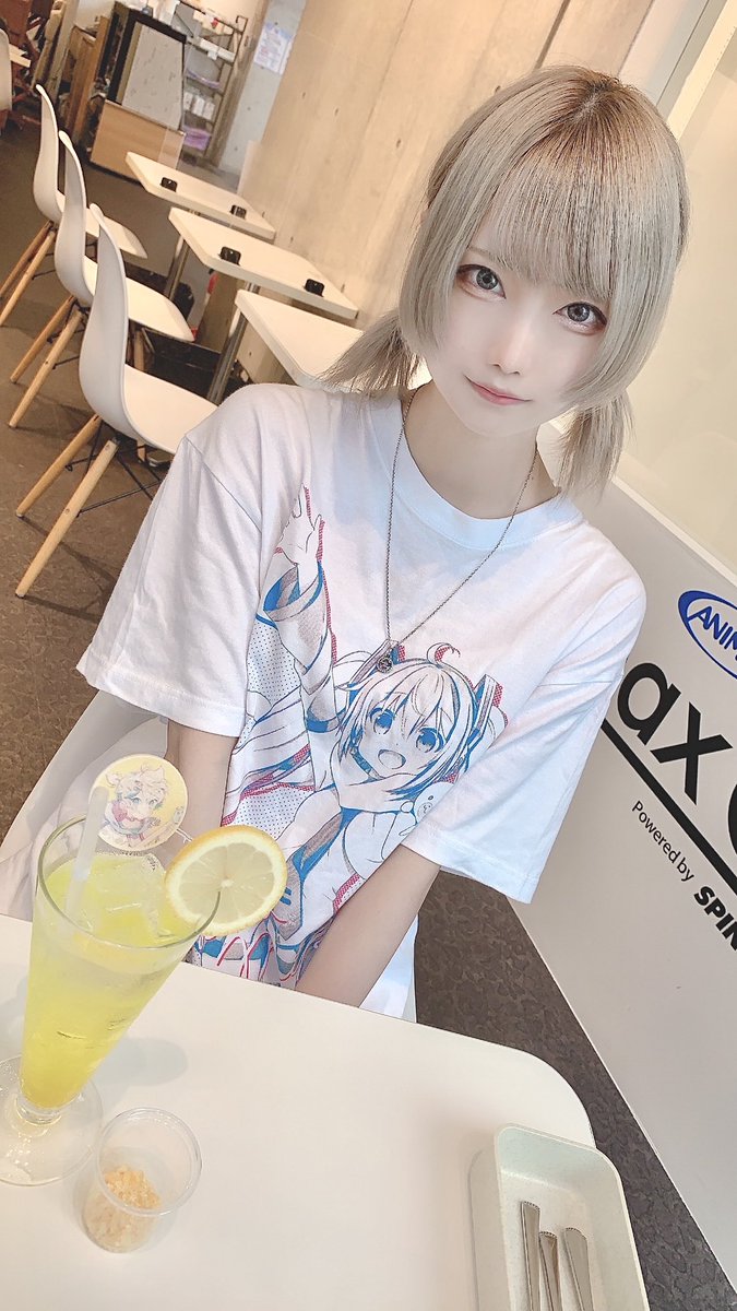「HATSUNE MIKU Digital Stars 2021」
コラボカフェ行ってきました❄️
店内BGM最高すぎだしキャラデザのビジュ良すぎ可愛い👏🏻💓
ランダムのアクキーと缶バッジとコースターは、安定の強運で推し自引き💚💛
フードメニューも可愛いのは勿論、めちゃ美味しかった！✨

#DigitalStars2021
#DigitalStars