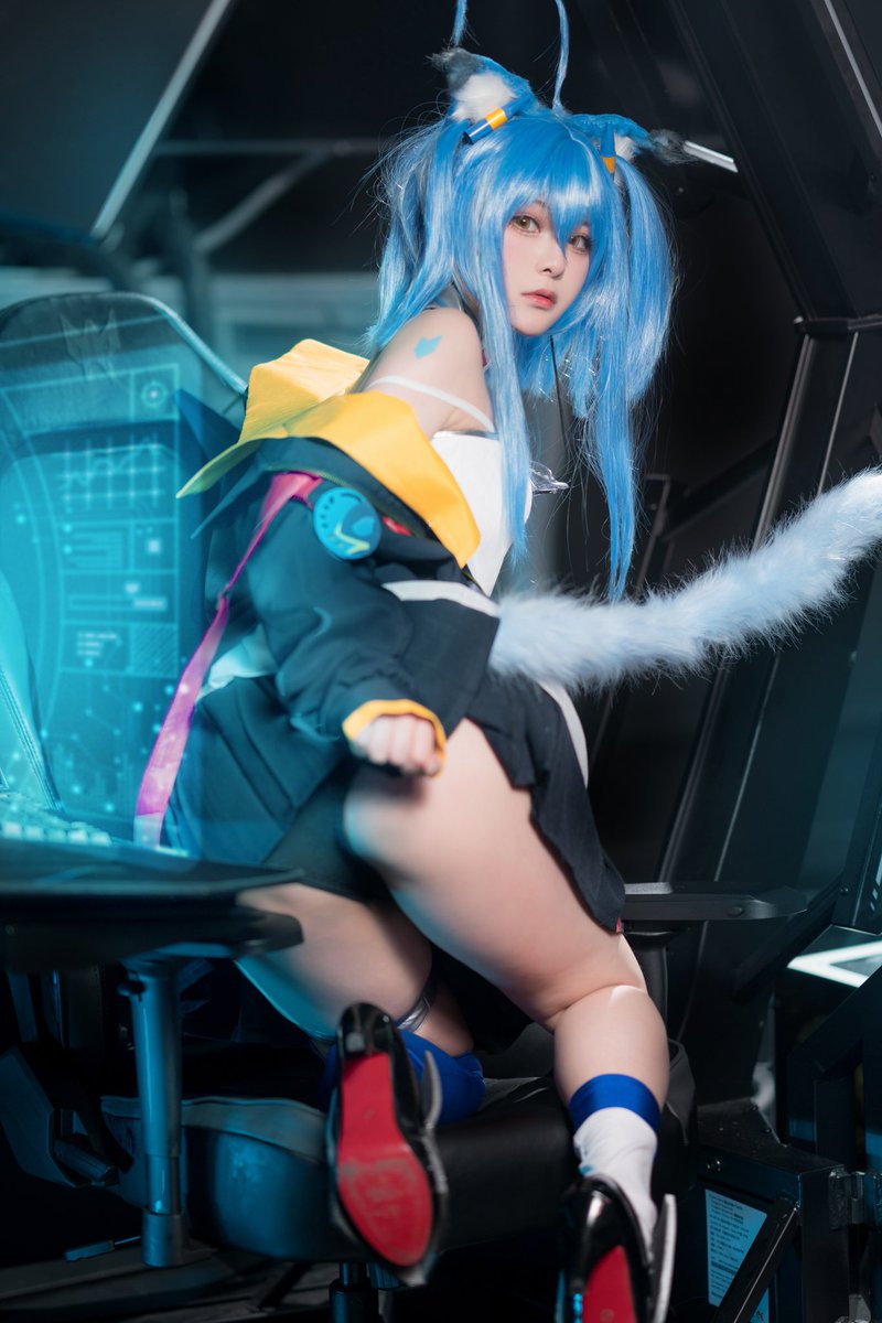 「今日のデザートは私のお気に入りだ (=^x^=) ニャン〜」

ゲームの中で待ってますよ〜🐈ニャン~

公式:@CounterArms
事前登録先:http://bit.ly/3tSUnXn
#カウンターアームズ #カタアム