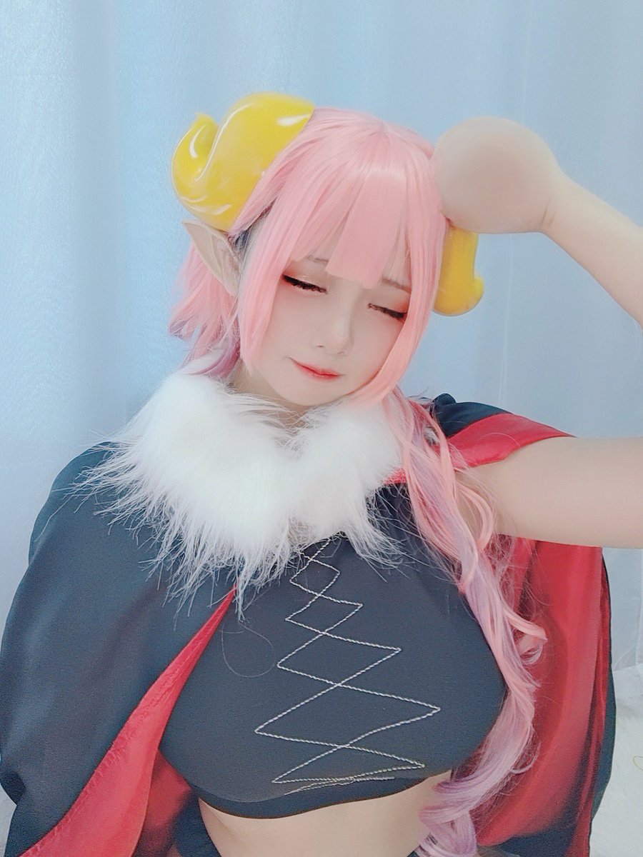 还不太会变呢，就先这样吧！

#小林さんちのメイドラゴン #伊露露