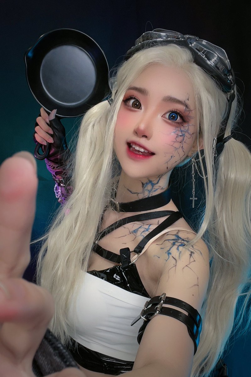 🧟‍♀️ゾンビウイルスに感染すると戦闘力がアップしますか？🧬

🧪Infected with zombie virus, does it increase combat effectiveness？