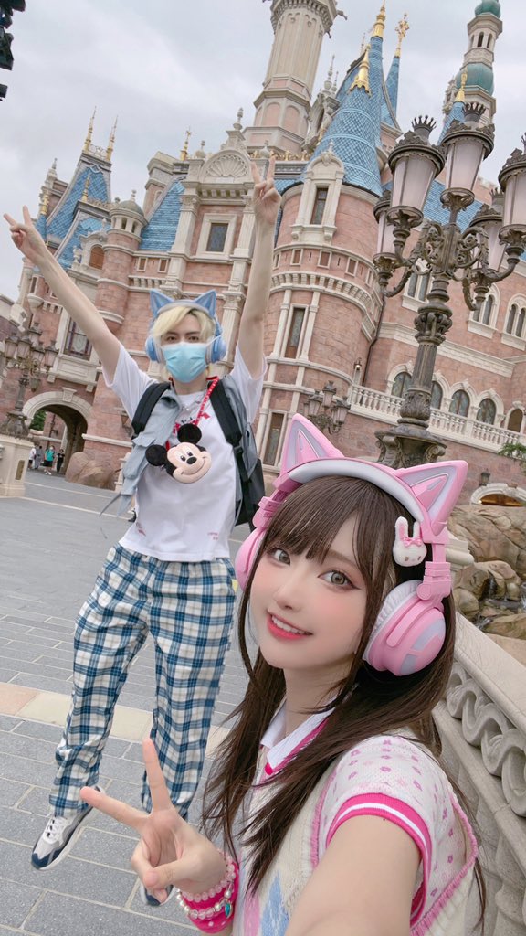 ディズニーランドに遊びに行きました～

I went to Disneyland～😝