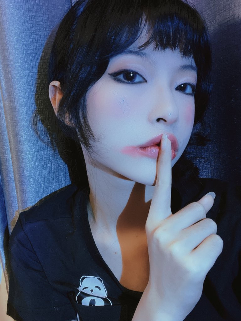 我会偶尔发一些你们不喜欢的照片