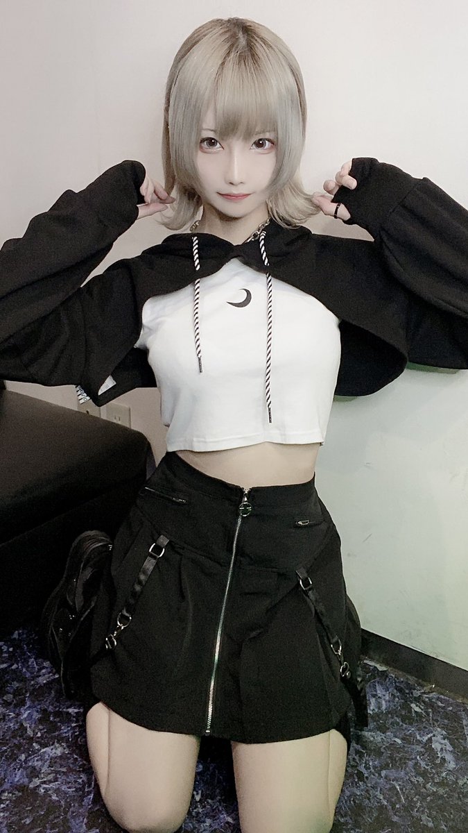 #39Party 来てくれた方ありがとうございました❄️
私服イベントでモノクロコーデ🖤🤍
衣装ぽいけど、まじでこれ私服なので、今日家からこれ着てきた。笑
チェキ沢山撮ってくれてありがとう！✨
差し入れのマックᗰ💛
新入荷のクライナーも美味しかった🍓
次は10月のシフト発表まで暫しお待ちを！