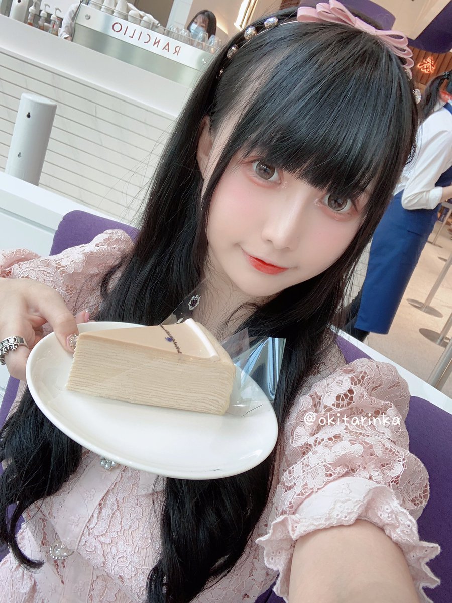 今天去看展加吃下午茶❤️
