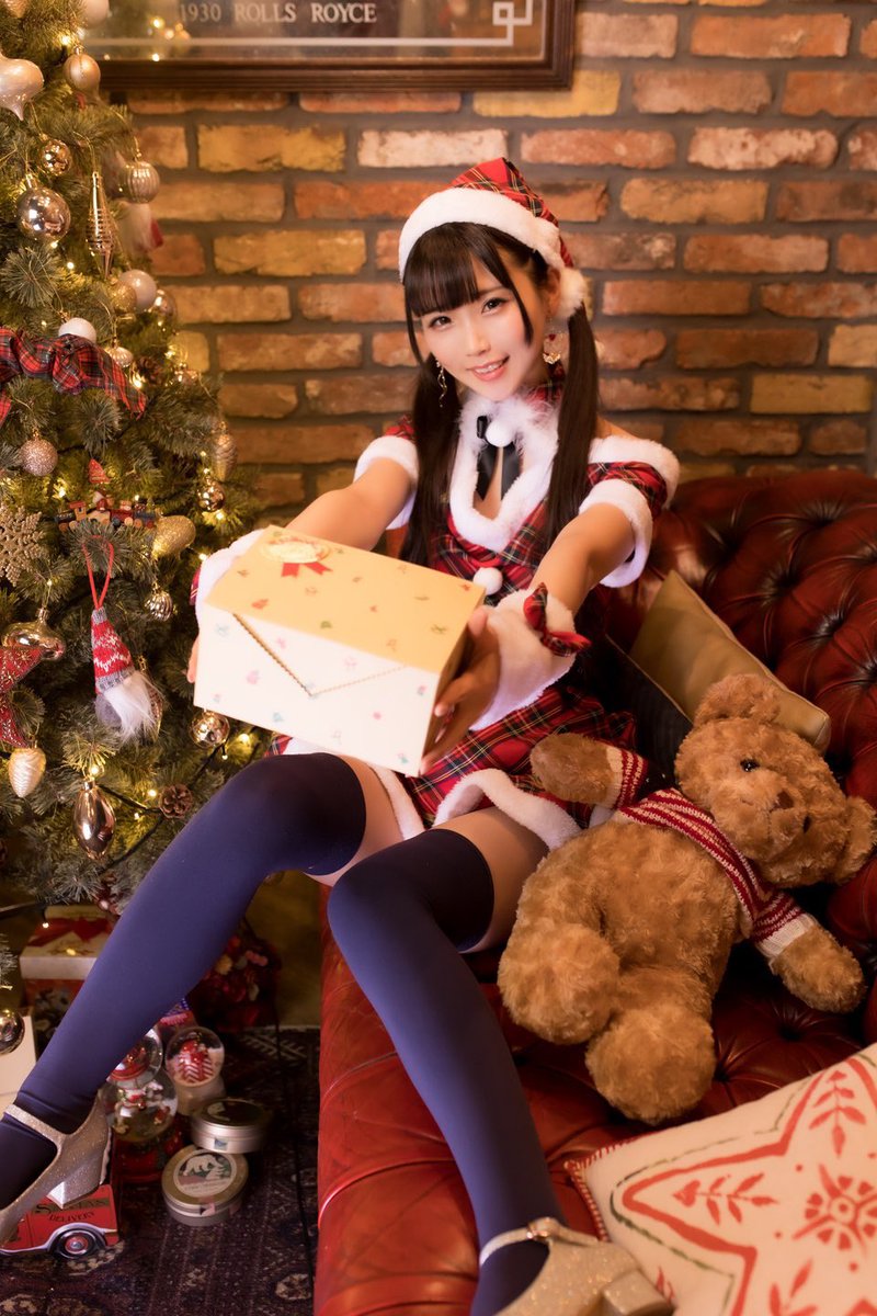 12月25日の予定がもう入ったよ👼
早い！一年早い！！！

クリスマスは都内でライブと交流オフ会やるので空けておいてねっ😘😘😘
気が早いけどサンタさんの写真載せちゃお🎄

#倉坂くるる予定表