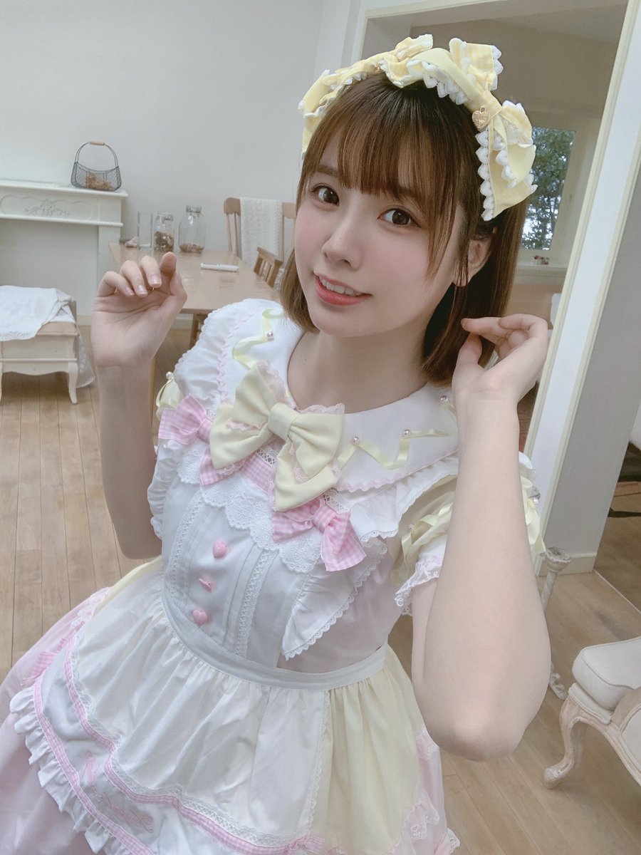 Liyuuの2022年卓上カレンダー販売決定しました🤍🤍🤍

いろんな服着させて素敵な写真撮りました…！
季節によって違う雰囲気で、一緒に日常を過ごせるな感じ！
かな☺️☺️☺️

皆さんぜひチェックしてください💗