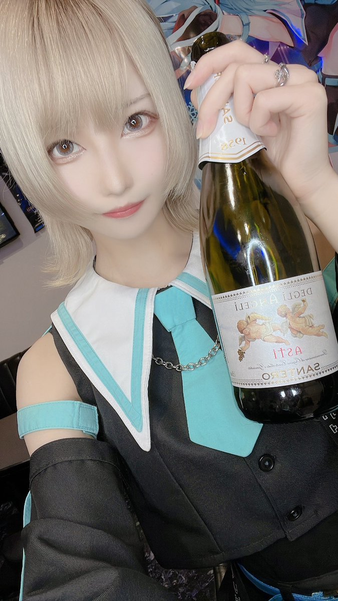 #39Party 会いに来てくれた方ありがとうございました❄️
ポン🍾差し入れうれち🥰
次は10月後半シフトだけど、ほぼミクステ出勤が多くて、今月はもうみくぱ出勤あるか未定です🙇🏻‍♂️
ミクステは、10/30生誕祭！🎂
お祝いシャンパンご予約お待ちしております🥲🙏🏻
↓↓
https://form.run/@info-party-2021-10-30