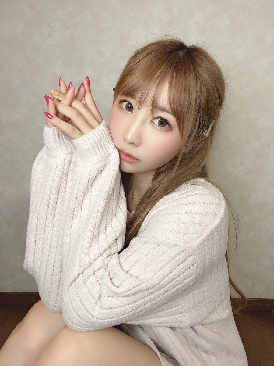 10/10(日) 18時00分～18時45分
au PAY マーケットに出演します💖
今回は店舗超絶オススメ！コンパクト家電を紹介しまーす😍💕
たくさんのコメントお待ちしてます✨

https://bit.ly/3AQXPoL
アプリをDL後視聴可！
(※auユーザーでなくてもご視聴頂けます。)