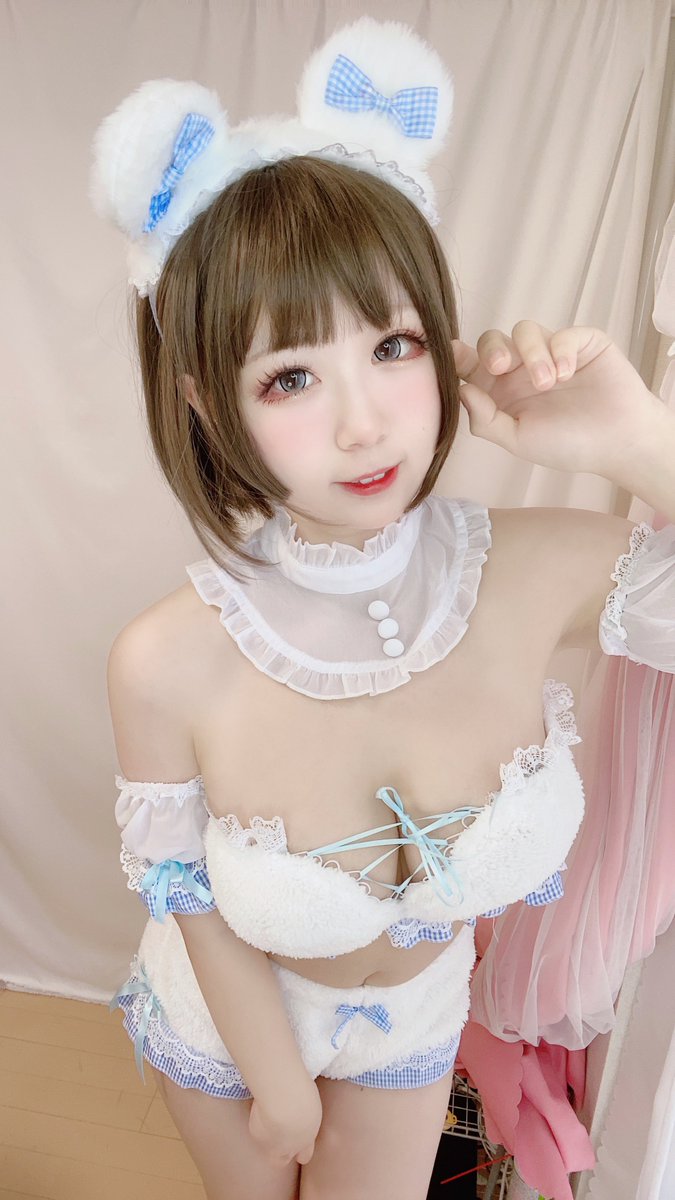 おはよう🎀

誕生日でいただいた白熊ちゃん👏