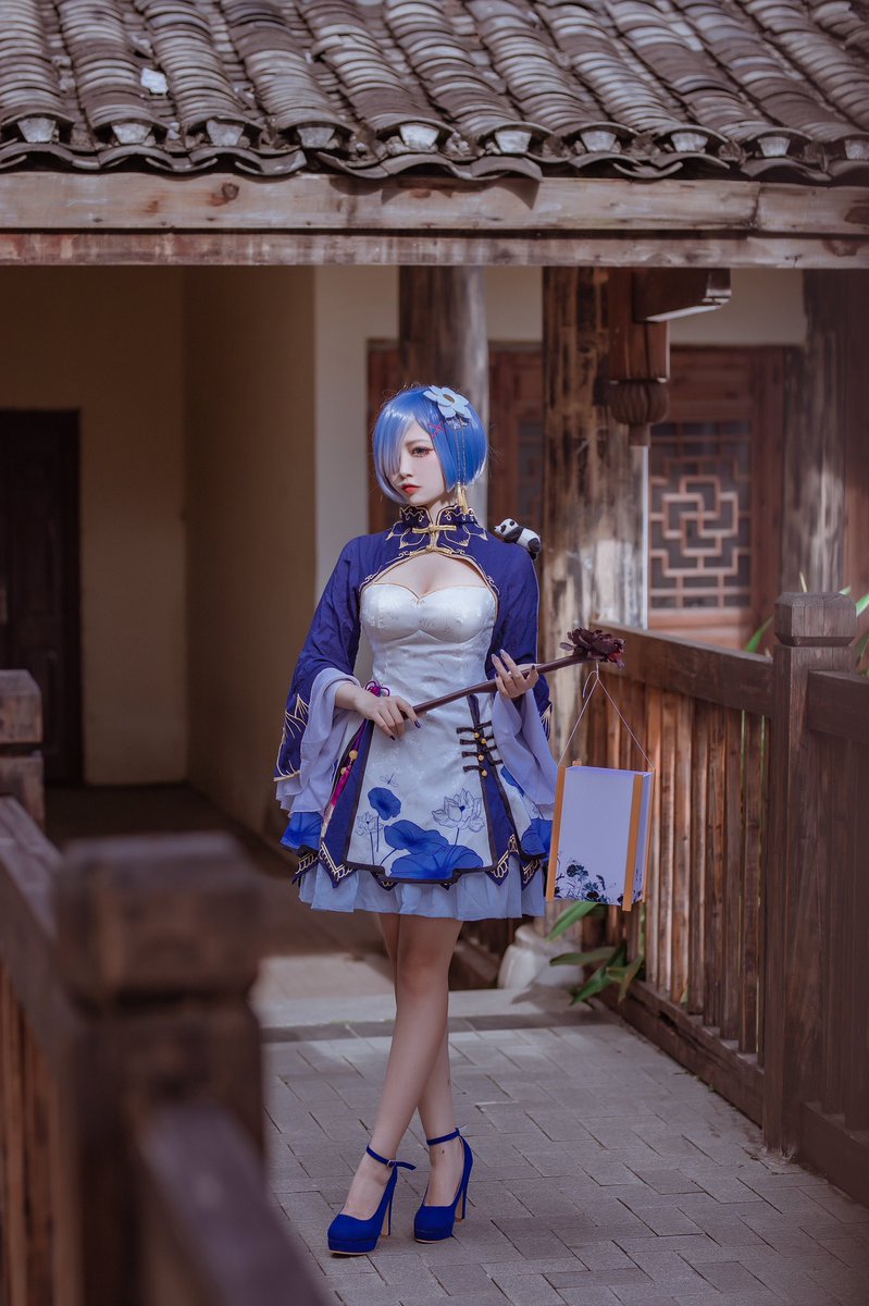 #蕾姆 
荷塘月色