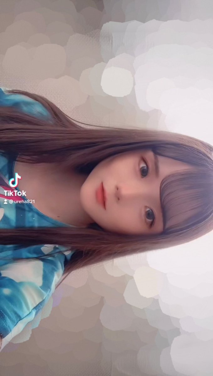 TikTokから切り取ってきたやつだけどこの時が1番顔面盛れてた