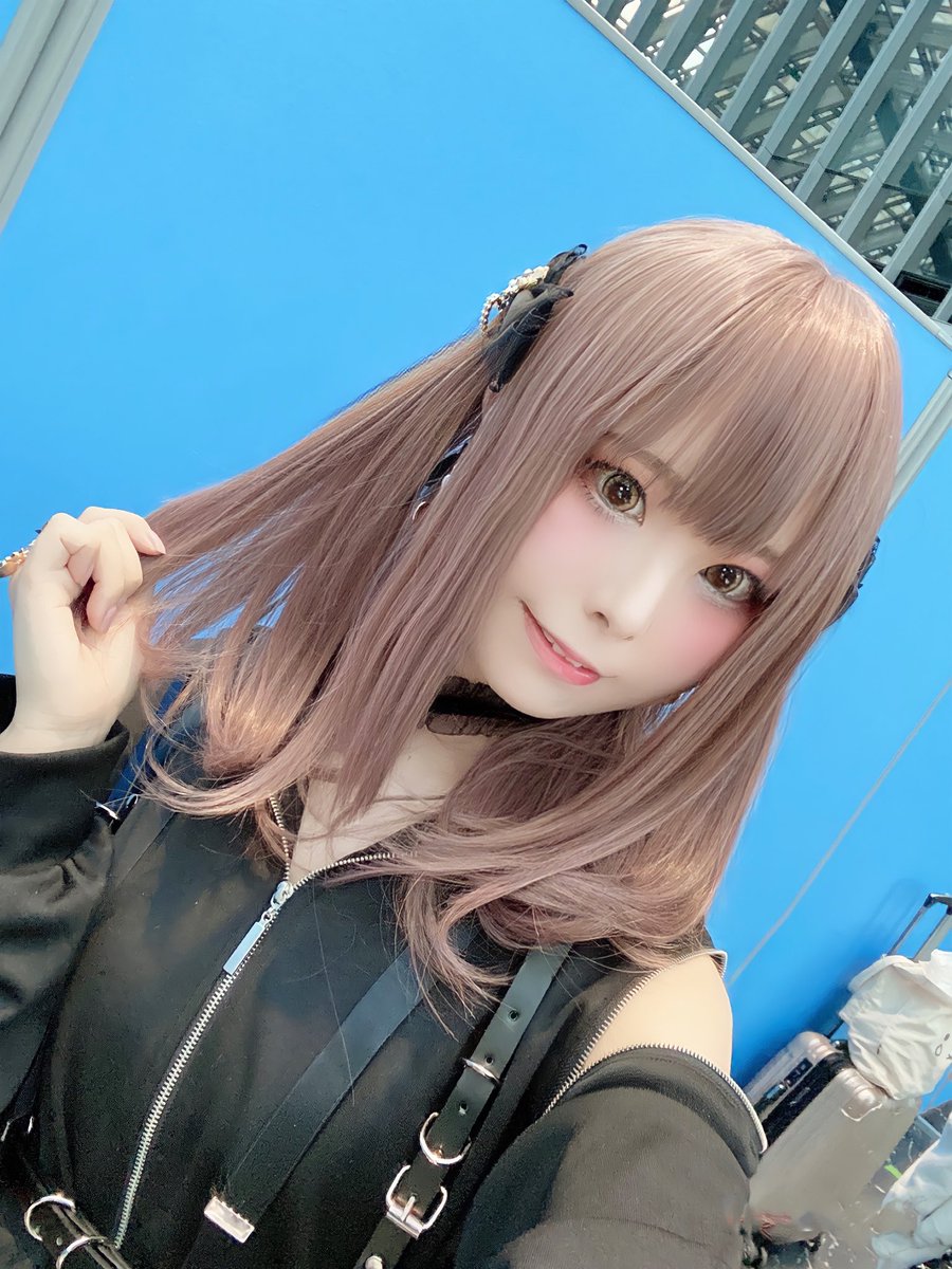 遅くなりましたがコスケットお疲れ様でした！！✨✨
超久々のイベントとっても楽しかった〜🥰💕
千夢さんの隣で１日中お手伝いさせて貰えて幸せでした…🥲💗
(ツイート上げ直しすみません🙏💦💦)