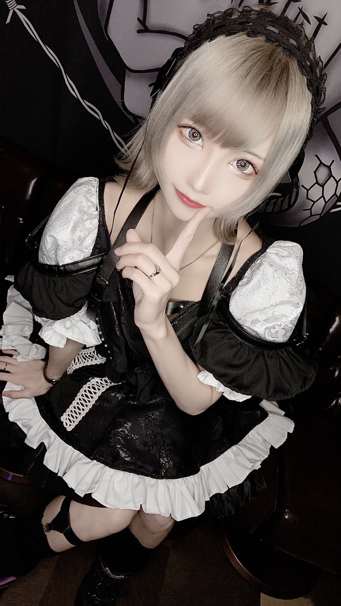【告知】

11月19日(金) 23:00〜5:00
コンカフェRIAZ(@RIAZ_cguild)でりさまる(@risa_smash)とゲスト出勤します🖤

金夜🌙飲むしかない🥃
会いに来てね❄️