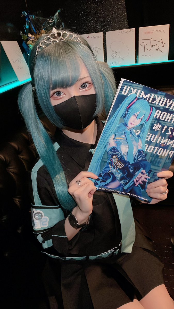 #39Stage オープンしました〜❄️
今日は秋葉原だよ！！
生誕祭の写真集持ってきてます🙌
イベント以外でミクステ出勤初めて😳
会いに来てねー！