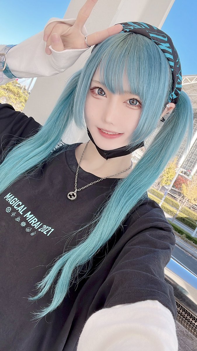 #マジカルミライ2021 東京2日目！
大阪で買ったマジミラTシャツ着てきた💙
今日は1日企画展いますー❄️
