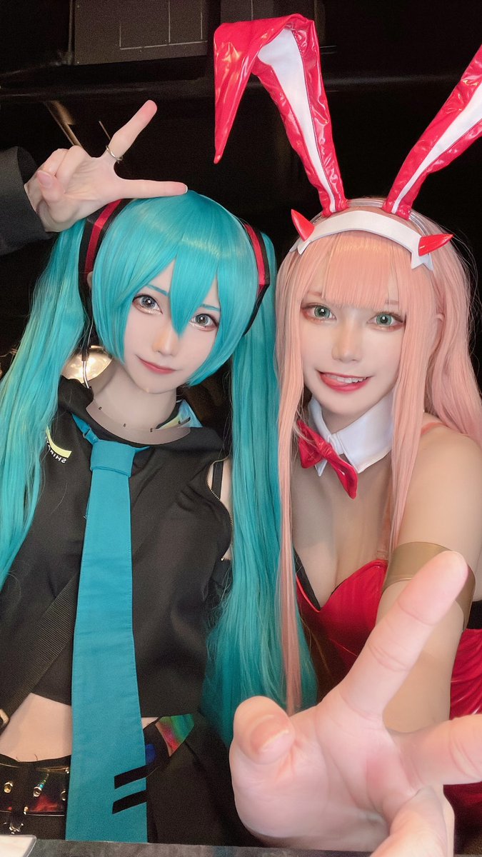 昨日は #R4G に #しらゆきミク でDJ出演しましたー！❄️
自分の出番終わってからは飲みまくって案の定後半の記憶がない()
右肩とお尻になんかアザ出来てて痛い😇(
けど、めちゃくちゃ楽しかった…
DJフロア沸いてくれてて嬉しかった！✨
写真ない人達も仲良くしてくれたみんなありがとう🥰