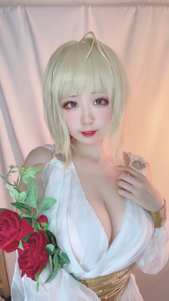 おはよう☀

初ネロです…似合う？
#FGO