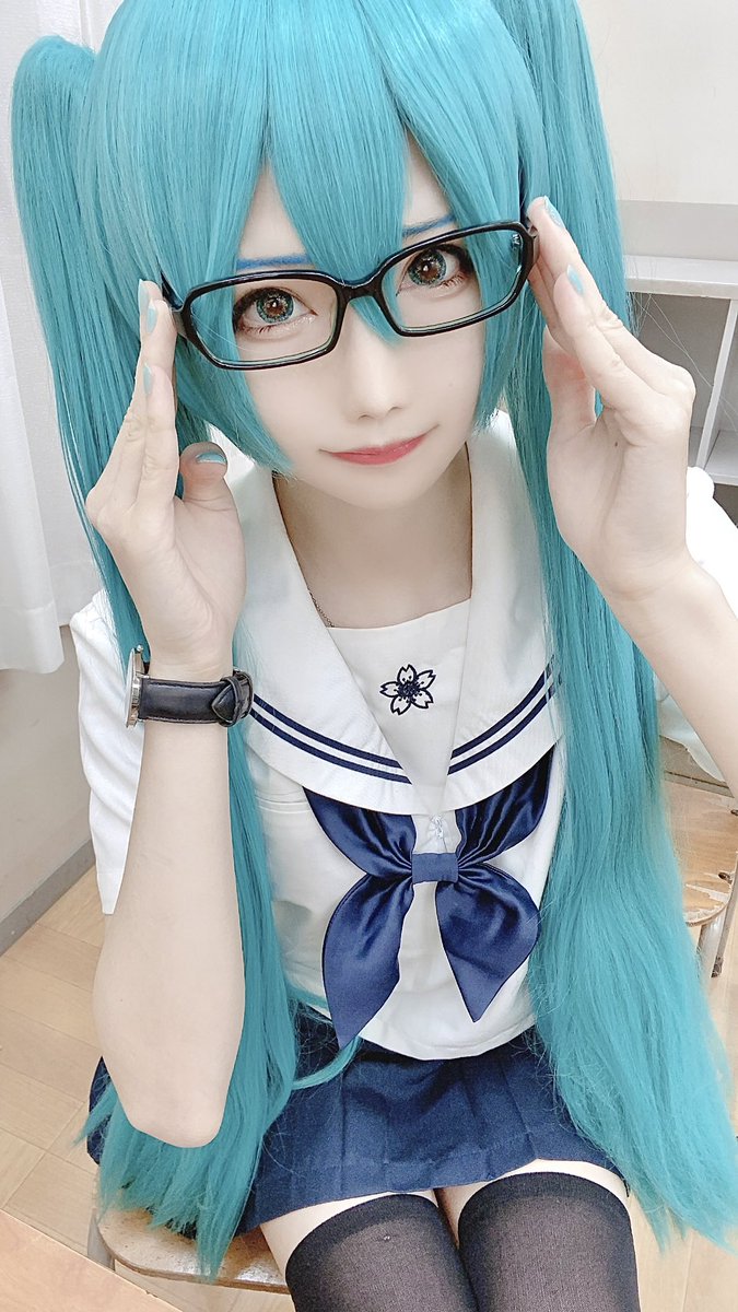#しらゆきミク と #京町セイカ で💙💚
#いいニーハイの日
